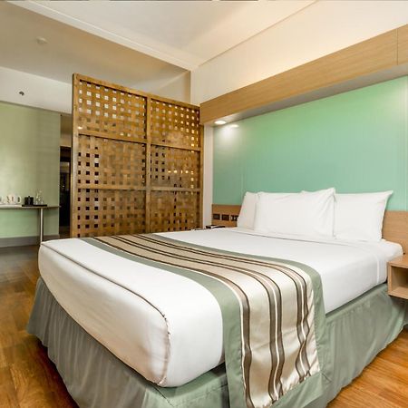 Microtel By Wyndham South Forbes Near Nuvali Santa Rosa  Exterior photo