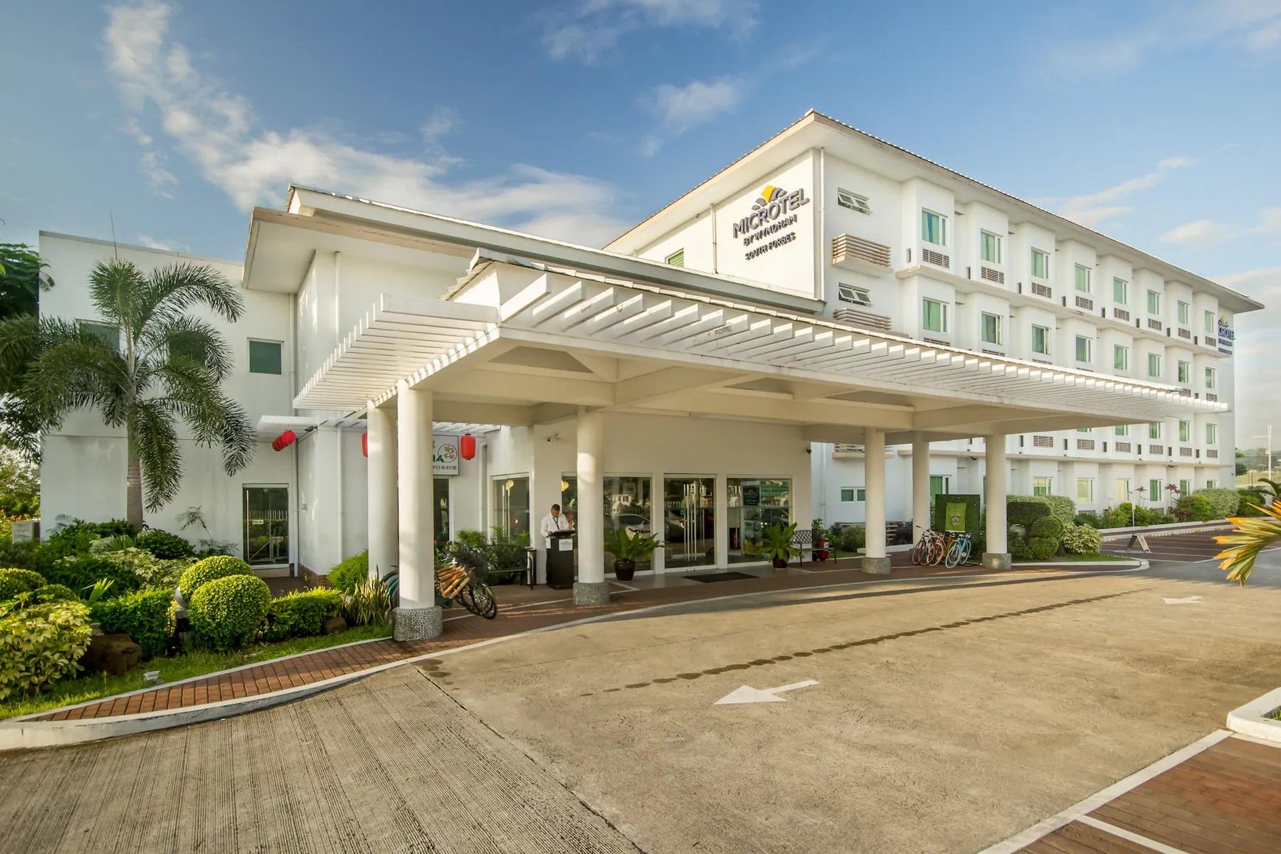 Microtel By Wyndham South Forbes Near Nuvali Santa Rosa  Exterior photo