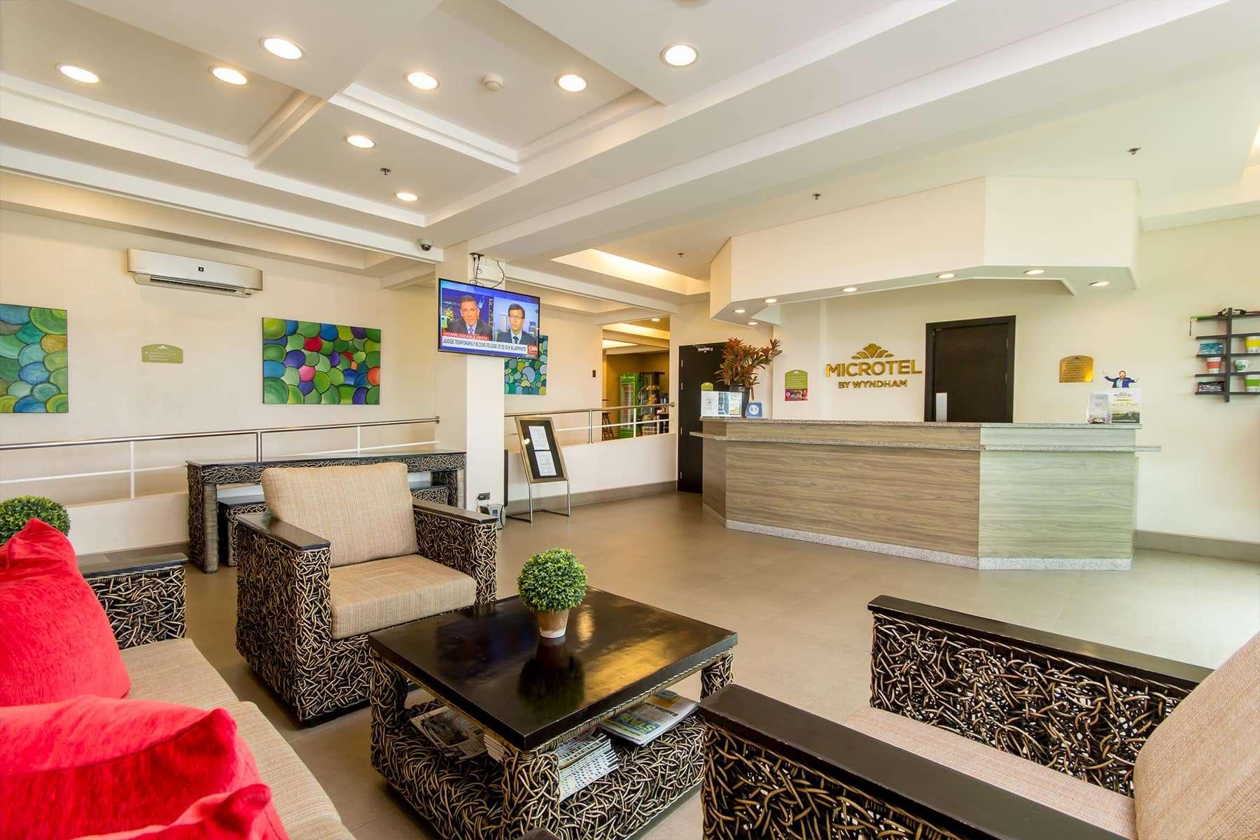 Microtel By Wyndham South Forbes Near Nuvali Santa Rosa  Exterior photo